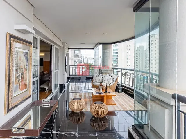 Apartamento com 633m² 4 quartos e 6 banheiros, à venda, no bairro Moema em Cotia