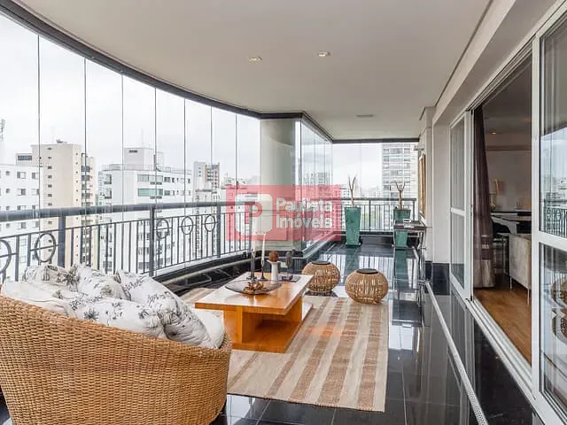 Apartamento com 633m² 4 quartos e 6 banheiros, à venda, no bairro Moema em Cotia
