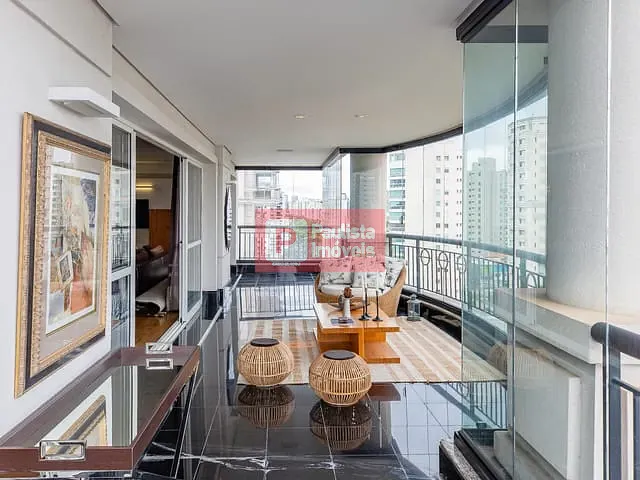 Apartamento com 633m² 4 quartos e 6 banheiros, à venda, no bairro Moema em Cotia