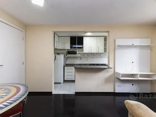 Apartamento 2 quartos e 2 banheiros, para alugar, no bairro Capão Raso em Curitiba