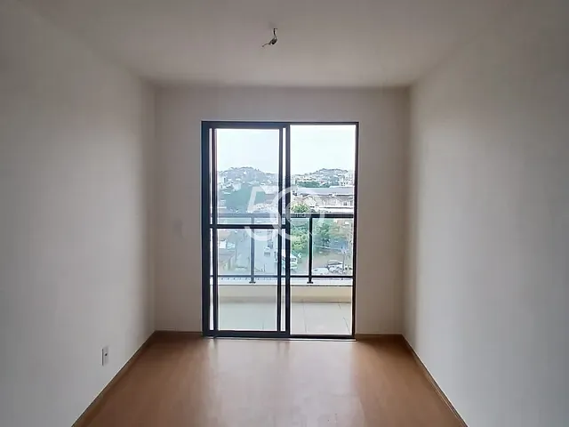 Apartamento com 62m² 2 quartos e 2 banheiros, para alugar, no bairro Irajá em Rio de Janeiro