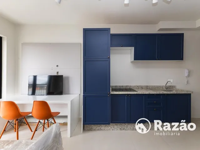 Apartamento 1 quarto e 1 banheiro, para alugar, no bairro Portão em Curitiba