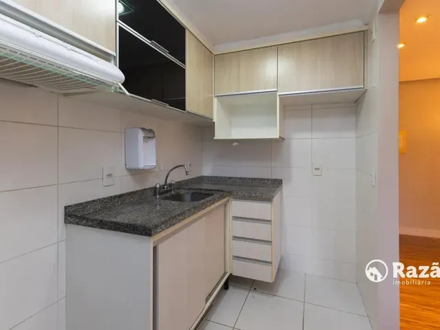 Apartamento 2 quartos e 1 banheiro, para alugar, no bairro Portão em Curitiba