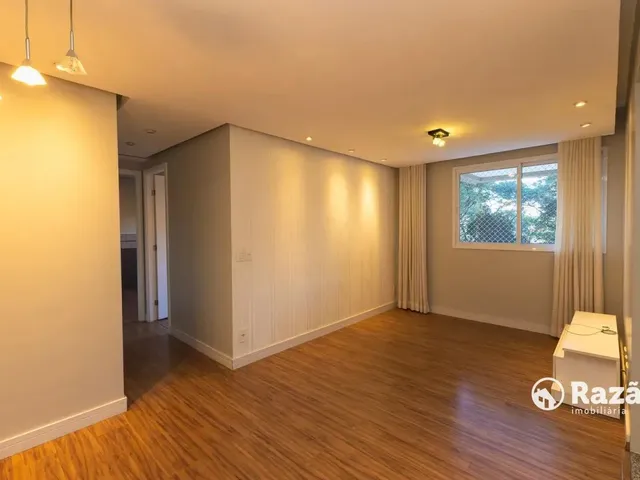 Apartamento 2 quartos e 1 banheiro, para alugar, no bairro Portão em Curitiba