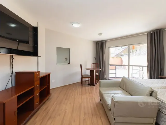Apartamento 1 quarto e 1 banheiro, para alugar, no bairro Centro Cívico em Curitiba