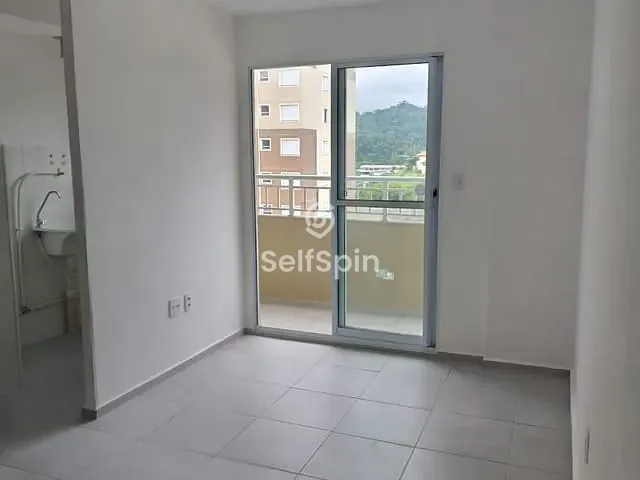 Apartamento 2 quartos e 1 banheiro, para alugar, no bairro Maria Paula em São Gonçalo