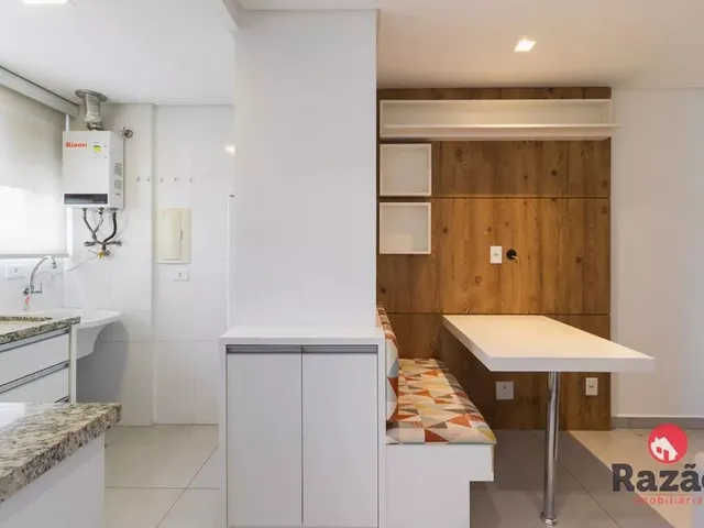 Apartamento 1 quarto e 1 banheiro, para alugar, no bairro Mercês em Curitiba
