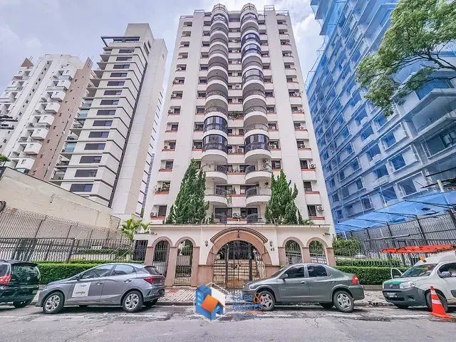 Apartamento com 95m² 3 quartos e 5 banheiros, à venda, no bairro Moema em São Paulo