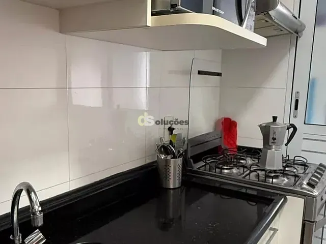 Apartamento 2 quartos e 2 banheiros, à venda, no bairro Parque Maria Domitila em São Paulo