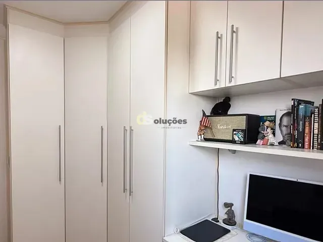 Apartamento 2 quartos e 2 banheiros, à venda, no bairro Parque Maria Domitila em São Paulo