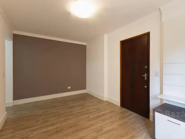 Apartamento 1 quarto e 1 banheiro, para alugar, no bairro Centro em Curitiba
