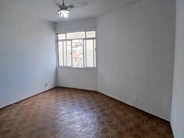 Foto do Apartamento - VILA DA PENHA - ÓTIMO APARTAMENTO COM 2 QUARTOS, SALA, COZINHA, BANHEIRO, GARAGEM E JUNTO AO COMÉRCIO. | Hilmar