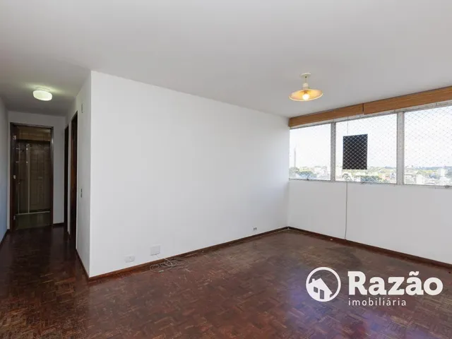 Apartamento 1 quarto e 1 banheiro, para alugar, no bairro Centro em Curitiba