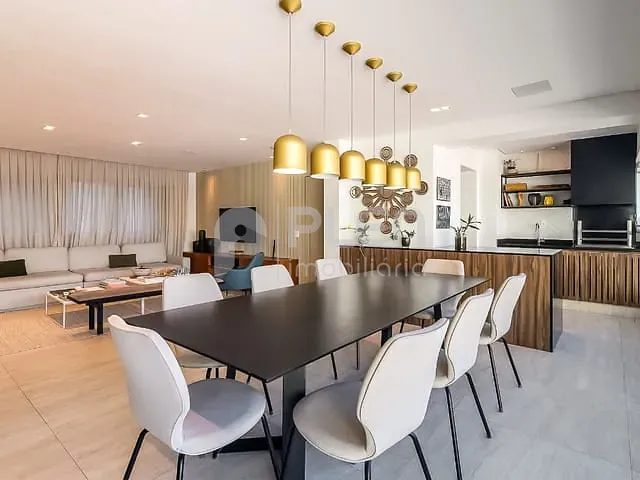 Apartamento 3 quartos e 3 banheiros, à venda, no bairro Moema em São Paulo