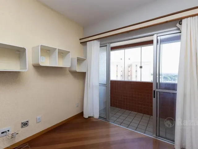 Apartamento 3 quartos e 2 banheiros, para alugar, no bairro Cristo Rei em Curitiba
