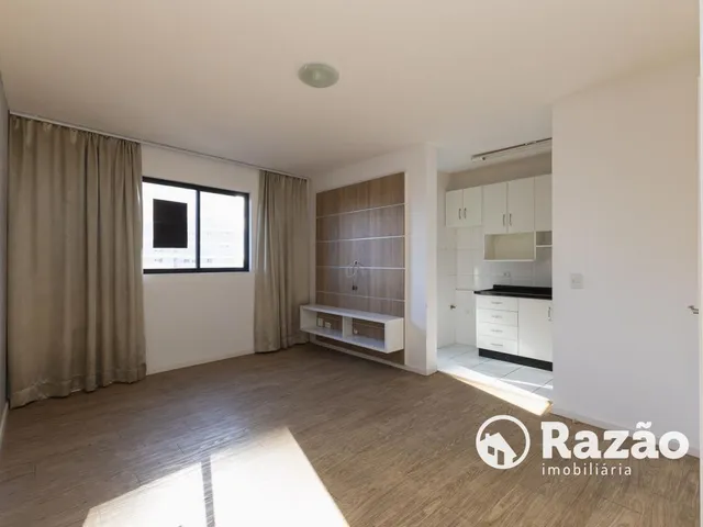 Apartamento 2 quartos e 1 banheiro, para alugar, no bairro Centro em Curitiba