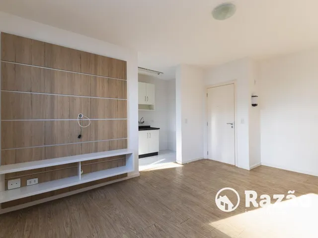 Apartamento 2 quartos e 1 banheiro, para alugar, no bairro Centro em Curitiba