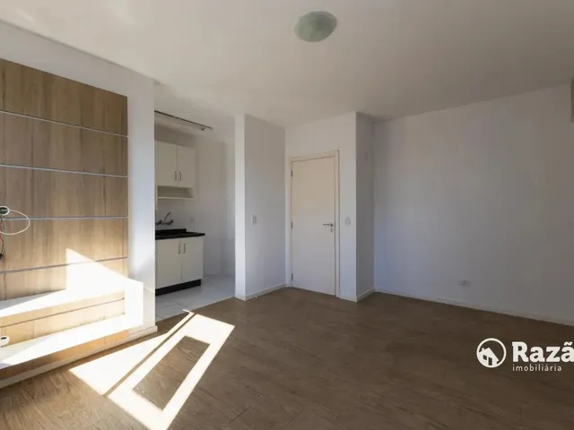 Apartamento 2 quartos e 1 banheiro, para alugar, no bairro Centro em Curitiba