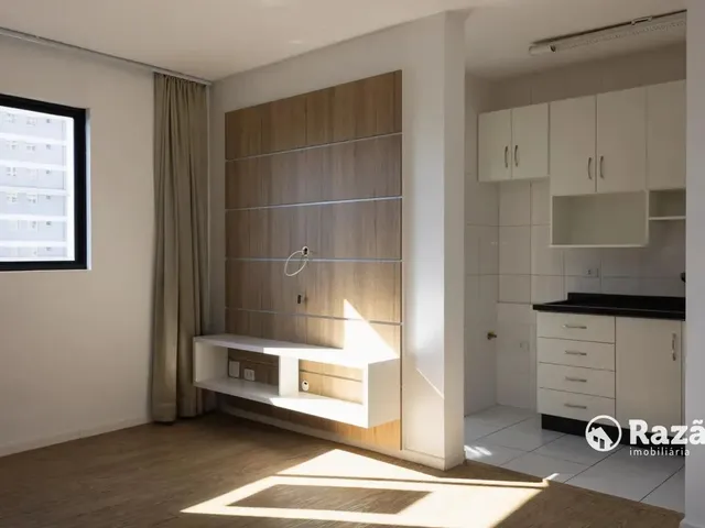 Apartamento 2 quartos e 1 banheiro, para alugar, no bairro Centro em Curitiba