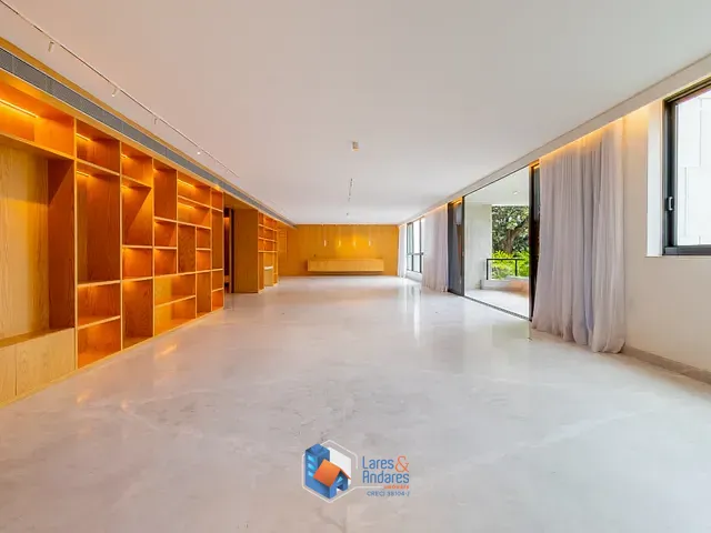 Apartamento com 500m² 4 quartos e 5 banheiros, à venda, no bairro Higienópolis em São Paulo