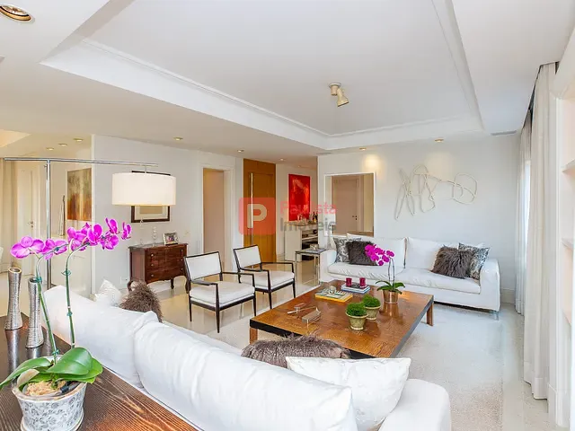 Apartamento com 243m² 3 quartos e 4 banheiros, à venda, no bairro Moema em São Paulo
