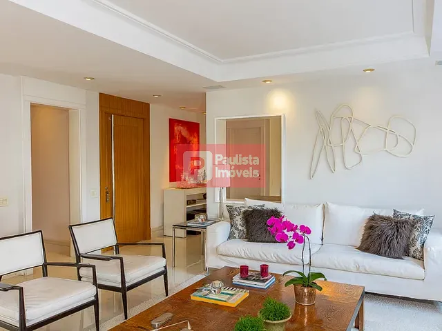 Apartamento com 243m² 3 quartos e 4 banheiros, à venda, no bairro Moema em São Paulo