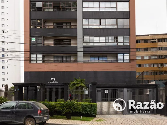 Apartamento 3 quartos e 4 banheiros, para alugar, no bairro Cristo Rei em Curitiba