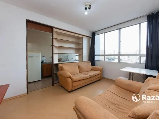 Apartamento 1 quarto e 1 banheiro, para alugar, no bairro Centro em Curitiba