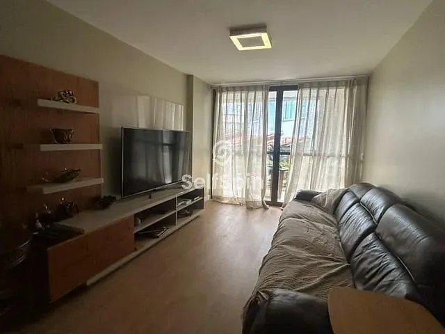 Apartamento 4 quartos e 4 banheiros, para alugar, no bairro Camboinhas em Niterói