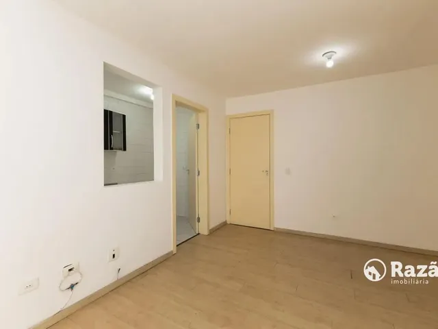 Apartamento 3 quartos e 1 banheiro, para alugar, no bairro Água Verde em Curitiba