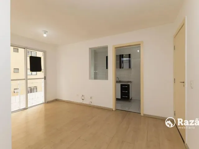 Apartamento 3 quartos e 1 banheiro, para alugar, no bairro Água Verde em Curitiba