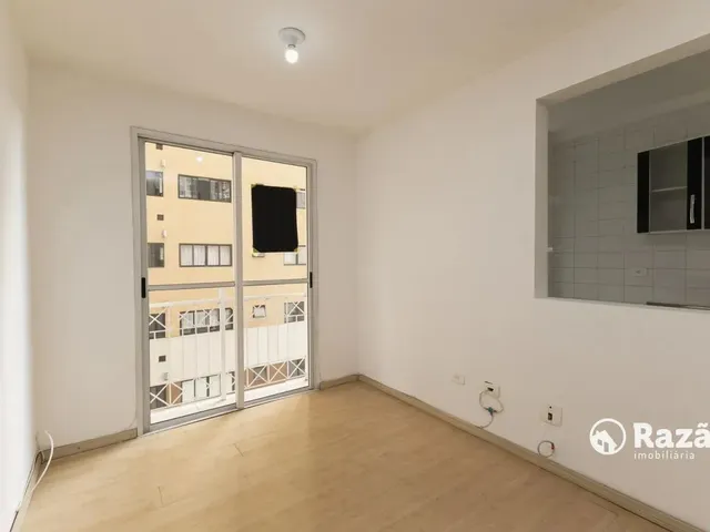 Apartamento 3 quartos e 1 banheiro, para alugar, no bairro Água Verde em Curitiba