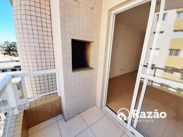 Apartamento 3 quartos e 2 banheiros, para alugar, no bairro Capão Raso em Curitiba