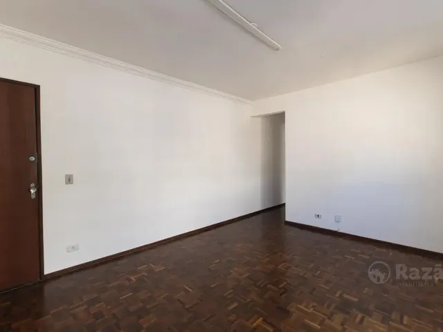 Apartamento 2 quartos e 1 banheiro, para alugar, no bairro Centro em Curitiba