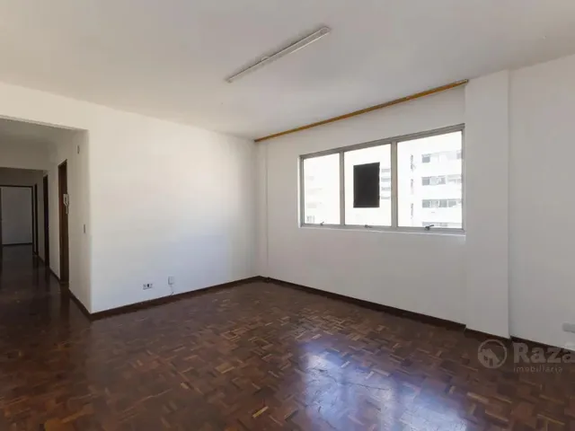 Apartamento 2 quartos e 1 banheiro, para alugar, no bairro Centro em Curitiba