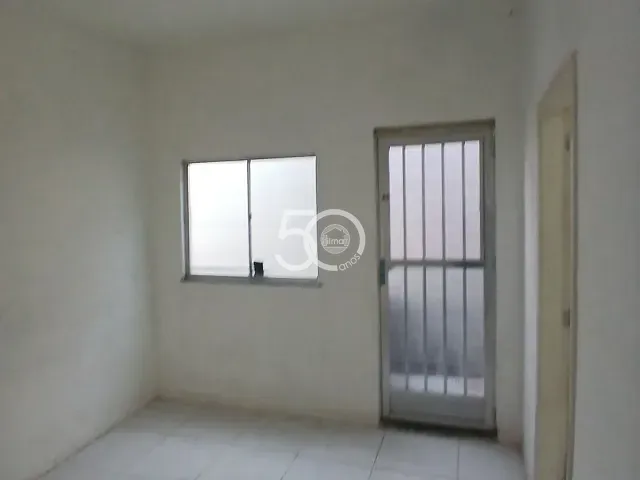 Apartamento com 65m² 2 quartos e 1 banheiro, para alugar, no bairro Braz de Pina em Rio de Janeiro