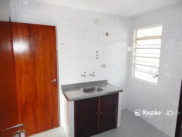 Apartamento 2 quartos e 1 banheiro, para alugar, no bairro Rebouças em Curitiba