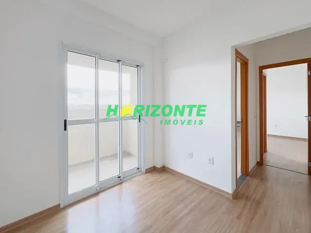 Apartamento 2 quartos e 2 banheiros, à venda, no bairro Urbanova em São José dos Campos