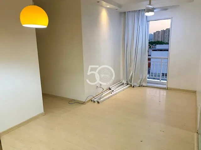 Apartamento 2 quartos e 1 banheiro, à venda, no bairro Taquara em Rio de Janeiro