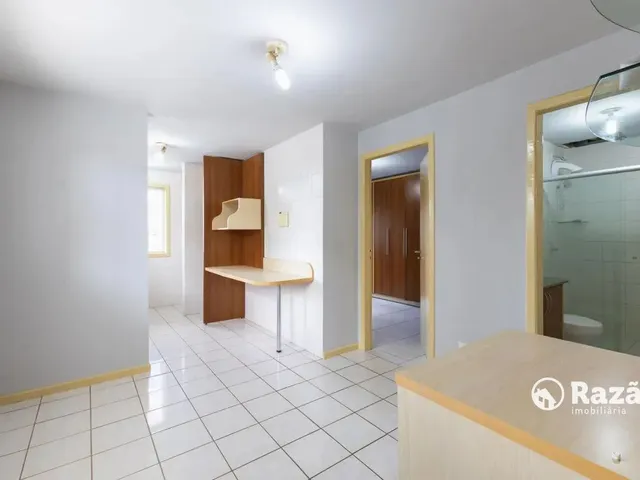 Apartamento 1 quarto e 1 banheiro, para alugar, no bairro Rebouças em Curitiba