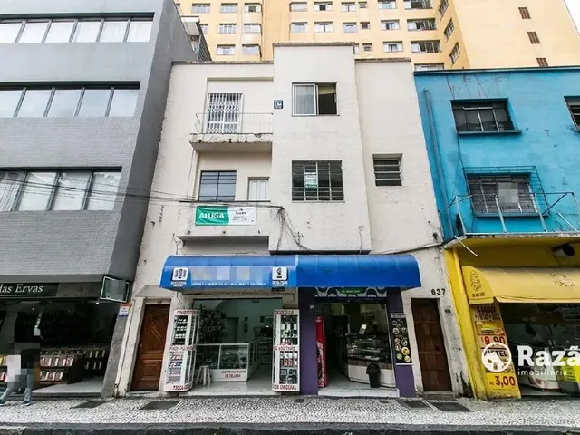 Apartamento 3 quartos e 1 banheiro, para alugar, no bairro Centro em Curitiba