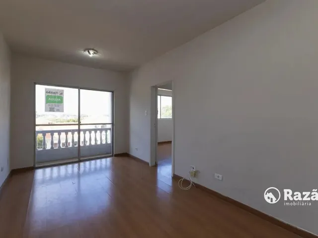Apartamento 2 quartos e 1 banheiro, para alugar, no bairro Rebouças em Curitiba