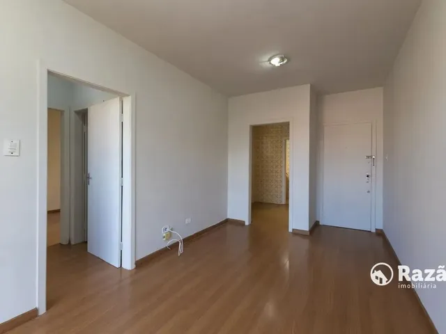 Apartamento 2 quartos e 1 banheiro, para alugar, no bairro Rebouças em Curitiba