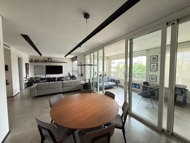 Apartamento 3 quartos e 5 banheiros, à venda, no bairro Vila Olímpia em São Paulo