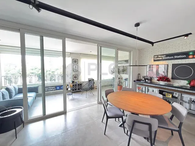 Apartamento 3 quartos e 5 banheiros, à venda, no bairro Vila Olímpia em São Paulo