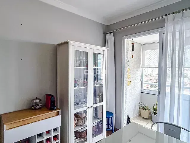 Apartamento 2 quartos e 2 banheiros, à venda, no bairro Parque São Jorge em São Paulo