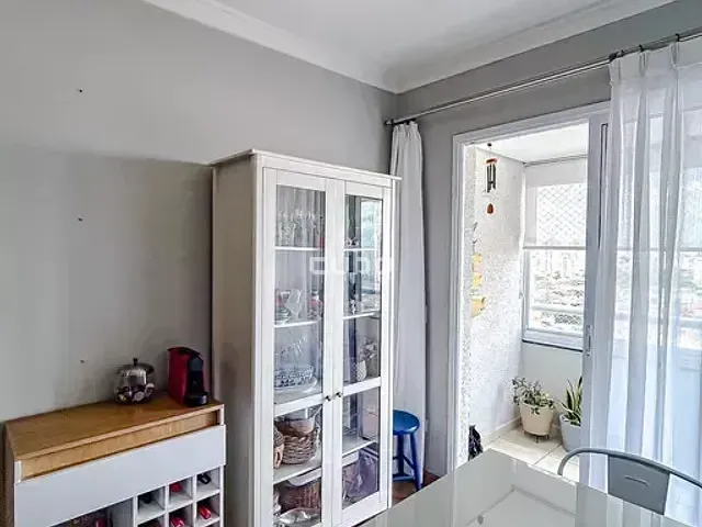 Apartamento 2 quartos e 2 banheiros, à venda, no bairro Parque São Jorge em São Paulo