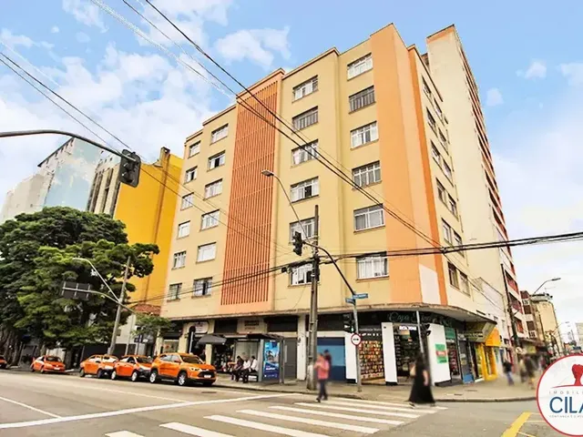 Apartamento 1 quarto e 1 banheiro, à venda, no bairro Centro em Curitiba