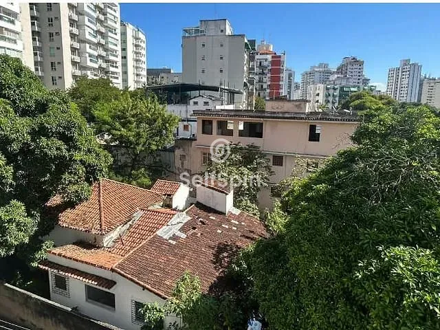 Apartamento 2 quartos e 1 banheiro, para alugar, no bairro Santa Rosa em Niterói