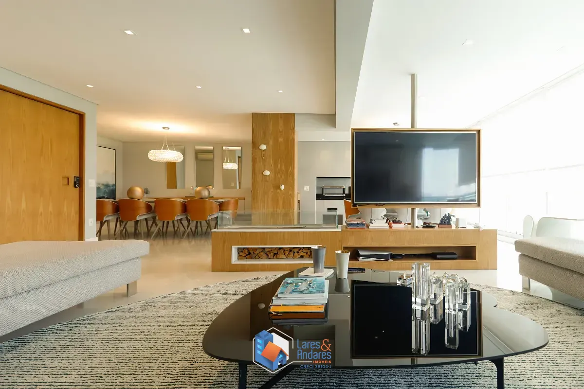 Apartamento, 3 quartos, 241 m² - Foto 2
